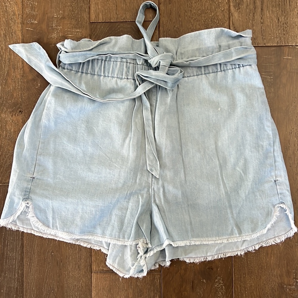 2 Express Shorts - Picture 11 of 16